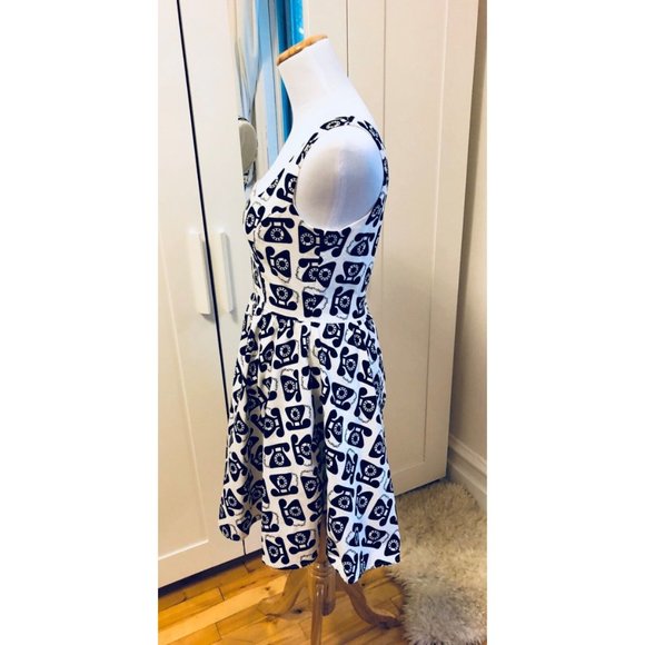 Dollz & Dames Swing Telephone Dress Size Small - Picture 3 of 4